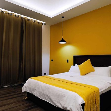 Plato De Ciudad II Hotel Катиклан Екстериор снимка