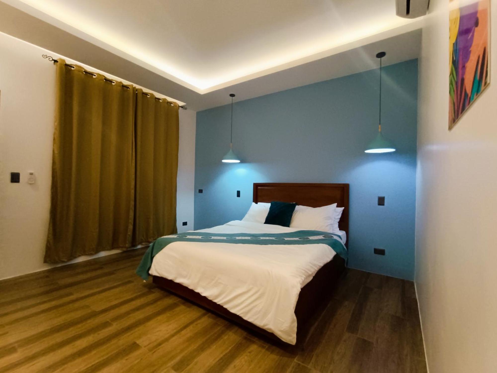 Plato De Ciudad II Hotel Катиклан Екстериор снимка