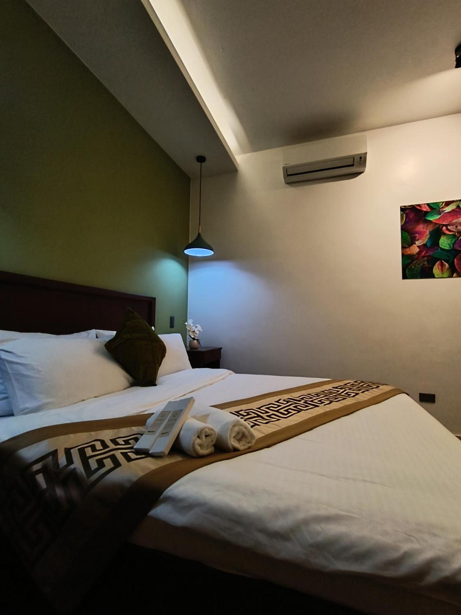 Plato De Ciudad II Hotel Катиклан Екстериор снимка