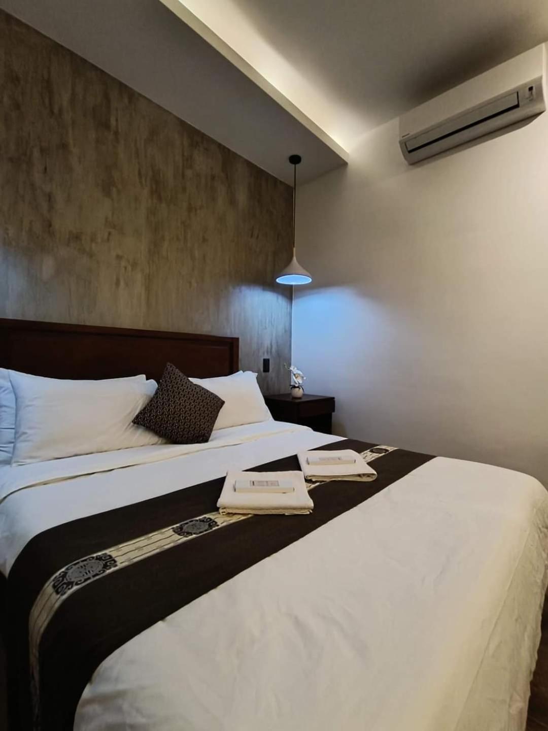 Plato De Ciudad II Hotel Катиклан Екстериор снимка