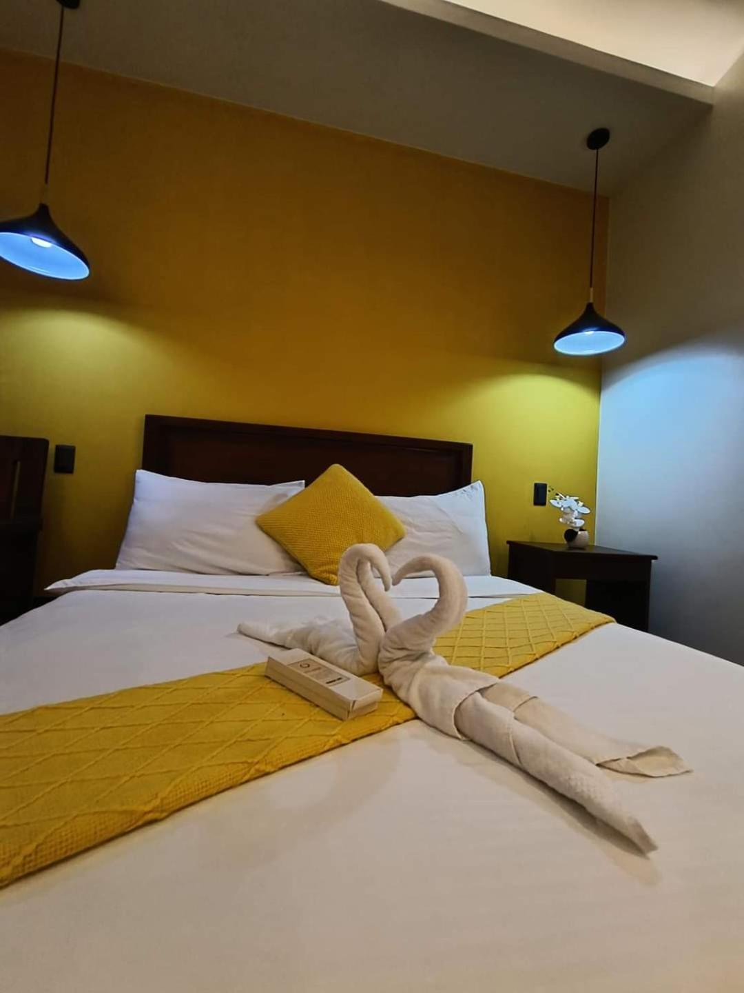 Plato De Ciudad II Hotel Катиклан Екстериор снимка