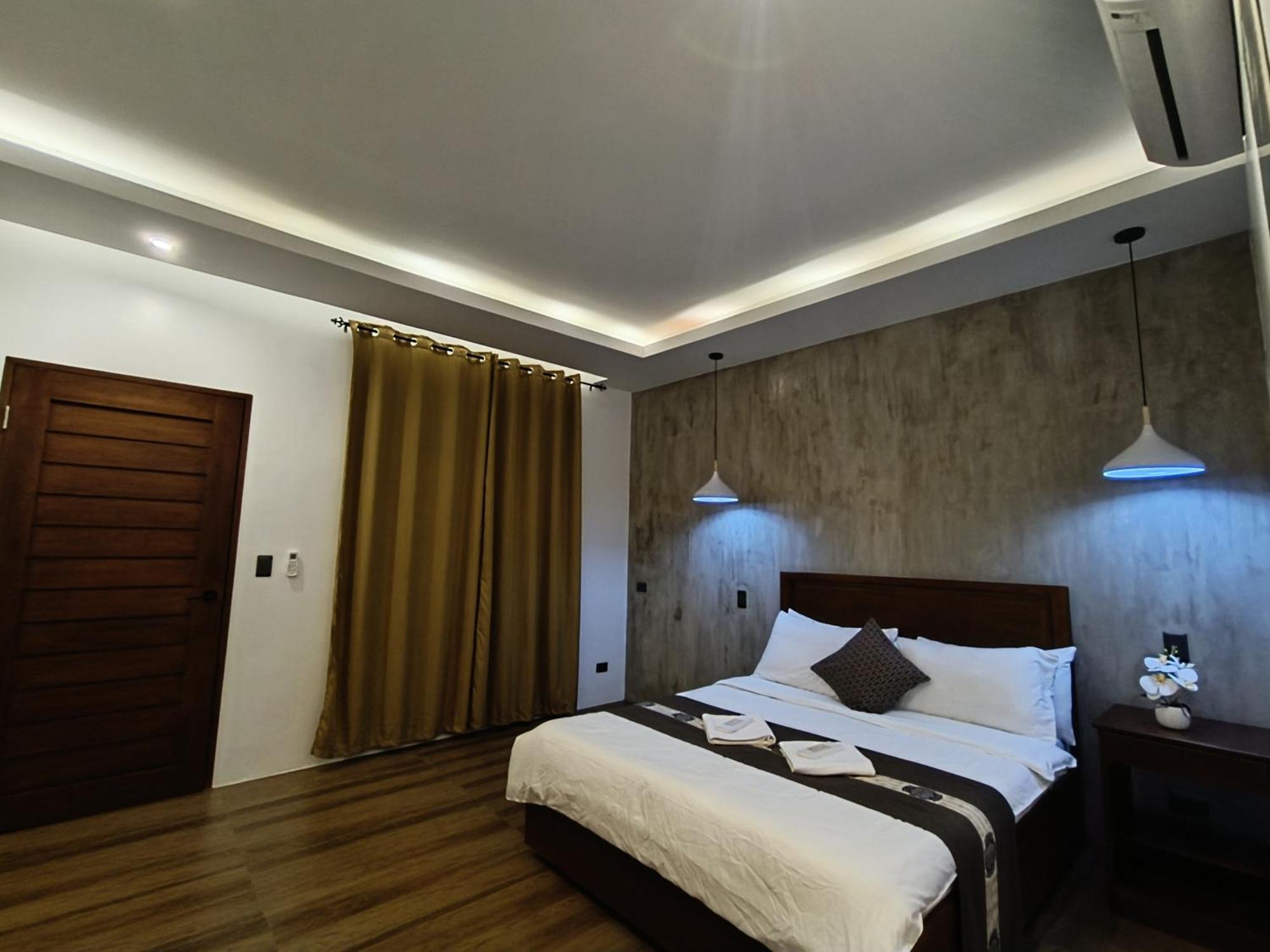 Plato De Ciudad II Hotel Катиклан Екстериор снимка
